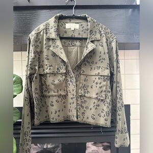 Cloth and Stone leopard print shacket- Medium